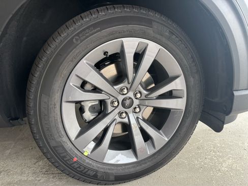 New 2026 Ford Explorer Active w/ Active Comfort Package AWD/4WD image 38
