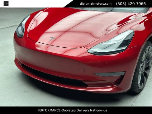 Used 2021 Tesla Model 3 Performance image 13
