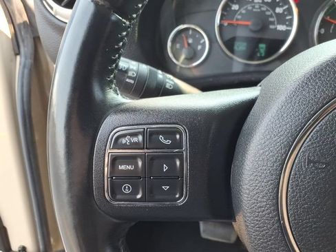 Used 2016 Jeep Wrangler Unlimited Sahara w/ Connectivity Group AWD/4WD image 6