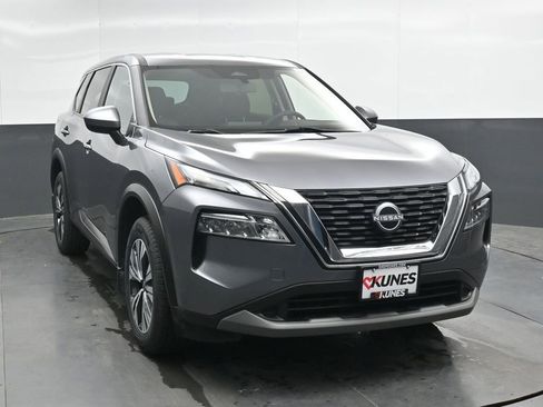 Used 2023 Nissan Rogue SV AWD/4WD image 6