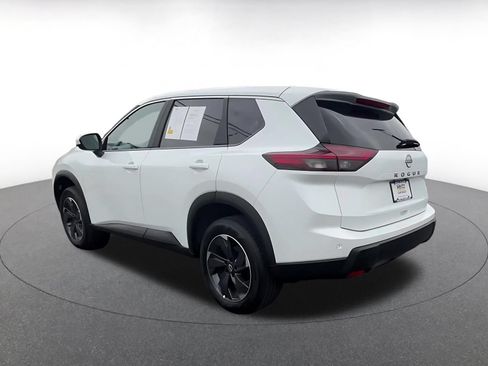 Used 2025 Nissan Rogue SV FWD image 10