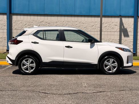 Used 2024 Nissan Kicks S FWD image 4