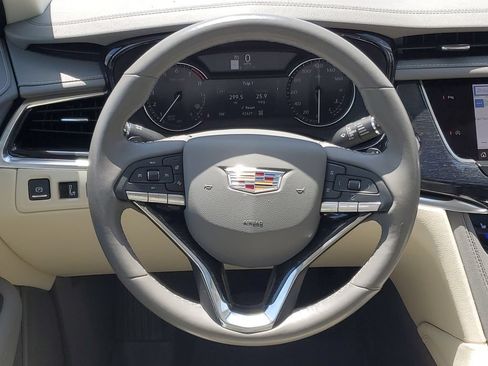 Used 2024 Cadillac XT6 Premium Luxury w/ LPO, Floor Liner Package AWD/4WD image 24