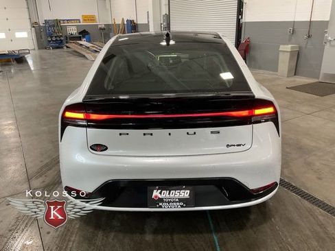 New 2026 Toyota Prius Plug-In Hybrid image 5