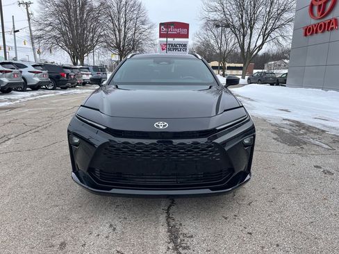 Certified 2025 Toyota Crown Signia image 8