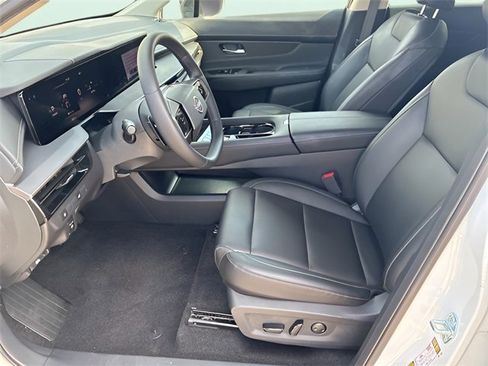 Used 2025 Nissan Murano SV image 18