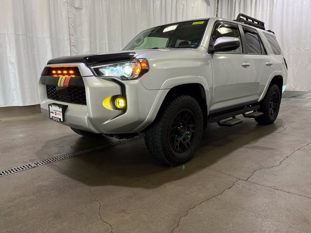Certified 2020 Toyota 4Runner SR5 Premium w/ Moonroof Package AWD/4WD image 28