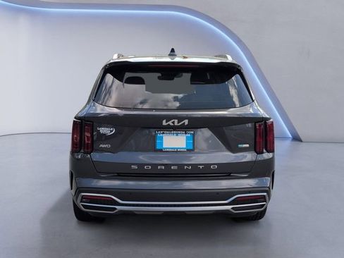 Used 2022 Kia Sorento SX image 8