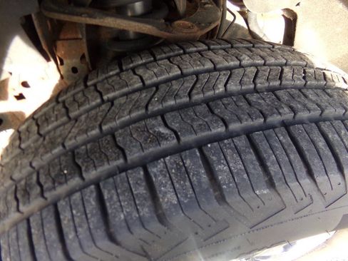 Used 2012 Ford F150 XLT w/ XLT Chrome Pkg image 15