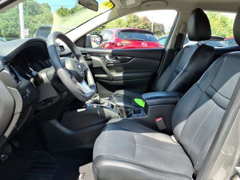 Certified 2018 Nissan Rogue Sport SV AWD/4WD image 11