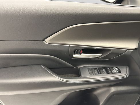Used 2025 Toyota Grand Highlander AWD image 13