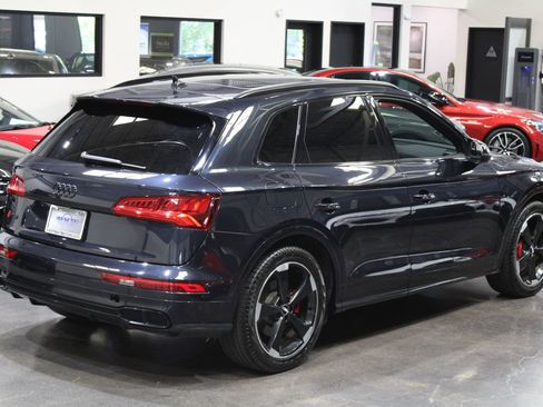 Used 2020 Audi SQ5 Prestige w/ Prestige Package AWD/4WD image 16
