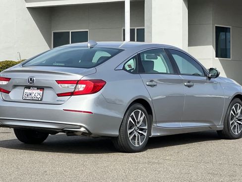 Used 2021 Honda Accord Hybrid image 2