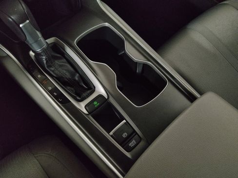 Used 2020 Honda Accord EX image 26