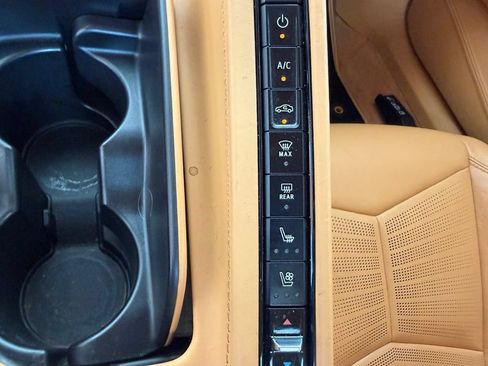 Used 2021 Chevrolet Corvette Stingray Premium Conv w/ Z51 Performance Package RWD image 43