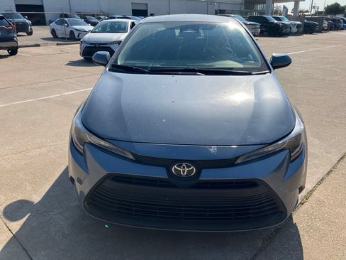 Used 2024 Toyota Corolla LE FWD image 2
