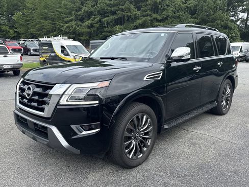 Used 2024 Nissan Armada Platinum w/ Captain's Chairs Package AWD/4WD image 3