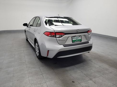 Used 2020 Toyota Corolla LE image 5