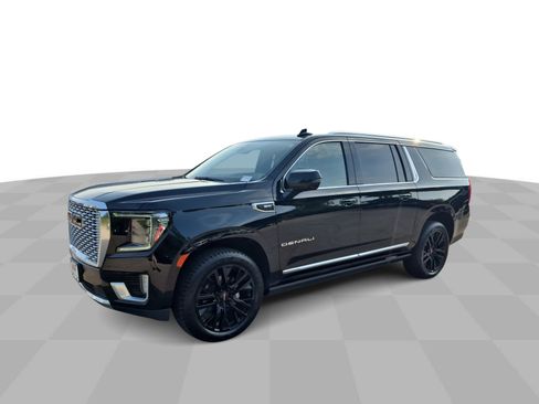 Used 2021 GMC Yukon XL Denali w/ Denali Premium Package AWD/4WD image 1