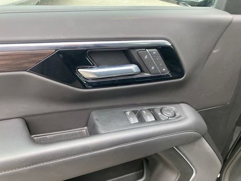 Used 2025 Chevrolet Tahoe LT image 6