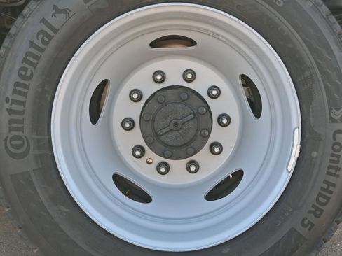 New 2026 Ford F550 4x4 Crew Cab image 12