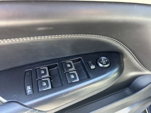 Used 2016 Cadillac SRX FWD image 16