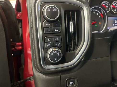 Used 2020 Chevrolet Silverado 1500 LT w/ Fleet Comfort Package AWD/4WD image 32