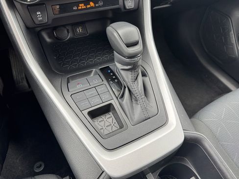 Certified 2025 Toyota RAV4 XLE AWD/4WD image 25