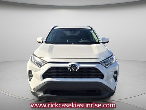 Used 2021 Toyota RAV4 XLE FWD image 3
