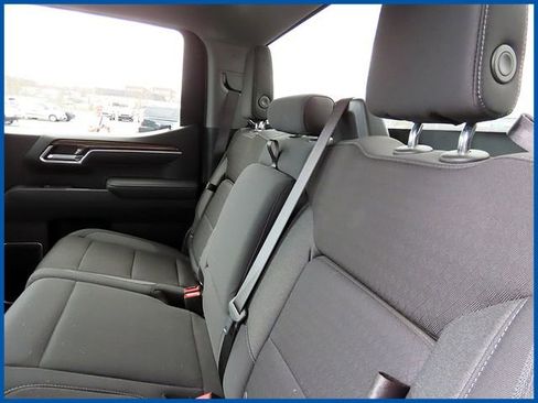 Used 2024 Chevrolet Silverado 1500 LT AWD/4WD image 11
