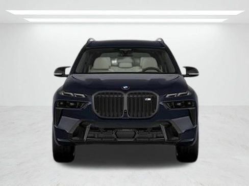 New 2026 BMW X7 M60i image 2