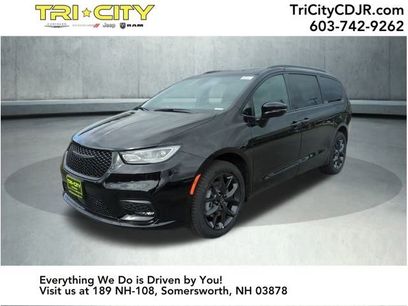 New 2026 Chrysler Pacifica Limited