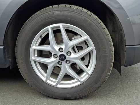 Used 2023 Ford Edge SEL w/ Convenience Package image 4