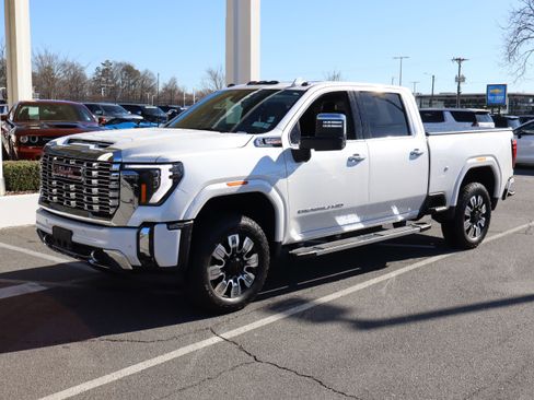 Used 2025 GMC Sierra 2500 Denali w/ Technology Package image 5
