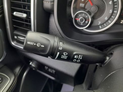 Used 2022 RAM 1500 Laramie AWD/4WD image 16