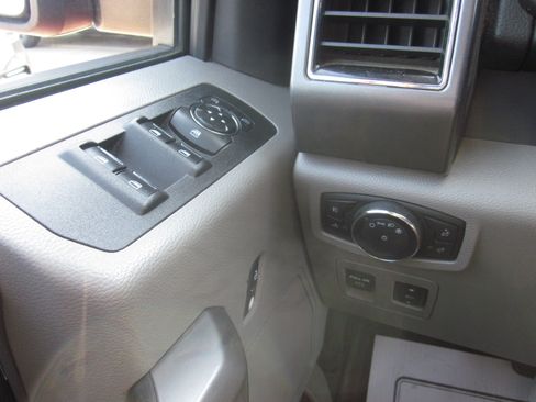 Used 2020 Ford F150 XLT w/ Equipment Group 301A Mid AWD/4WD image 19