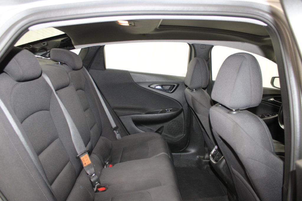 Used 2022 Chevrolet Malibu LT FWD image 22