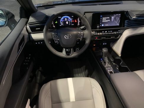 New 2026 Toyota Camry SE FWD image 15