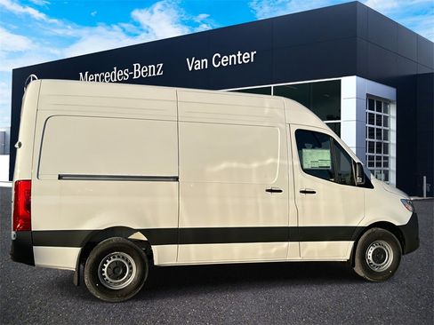 New 2025 Mercedes-Benz Sprinter 2500 image 3