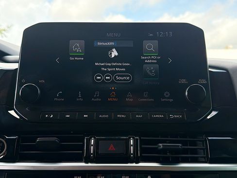 Used 2023 Nissan Pathfinder SL image 28