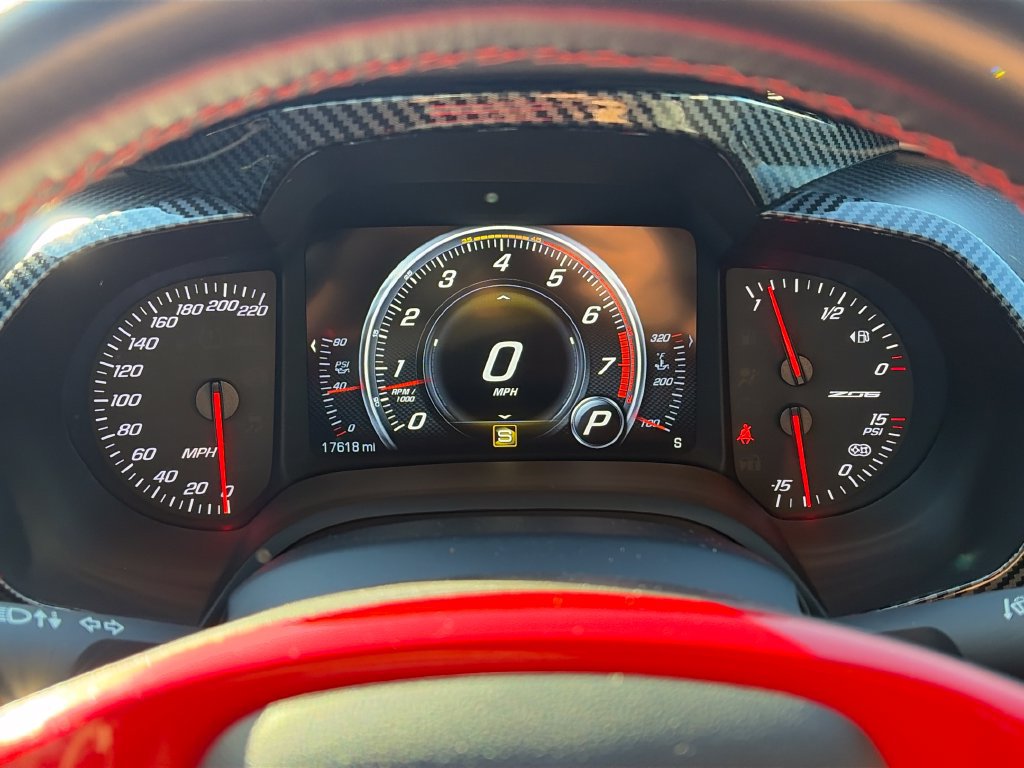 Used 2016 Chevrolet Corvette Z06 w/ 3LZ Preferred Equipment Group RWD image 18