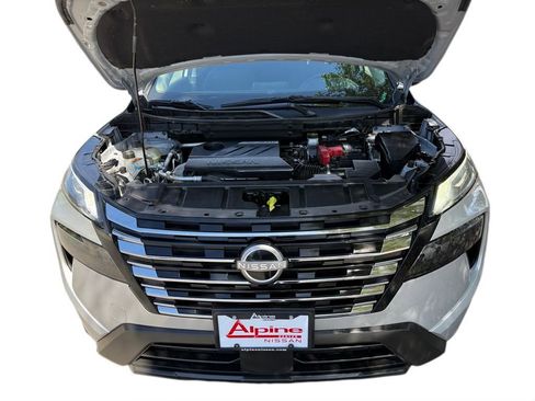 Used 2025 Nissan Rogue SV AWD/4WD image 18