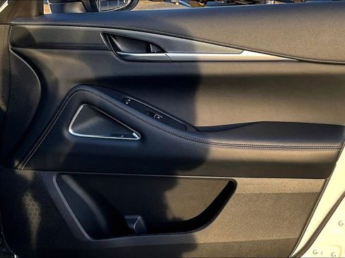 Certified 2025 INFINITI QX60 Luxe w/ Vision Package image 25