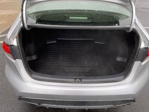 Used 2022 Toyota Corolla SE w/ SE Premium Package image 28