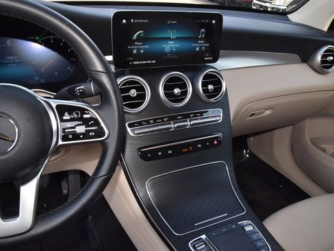 Used 2022 Mercedes-Benz GLC 300 image 26