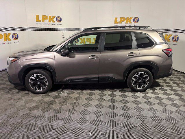 Used 2025 Subaru Forester Premium AWD/4WD image 6