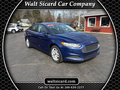 Used 2016 Ford Fusion SE FWD image 1