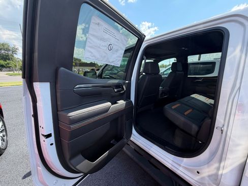 Used 2026 GMC Sierra 1500 AT4 w/ AT4 Premium Package AWD/4WD image 10