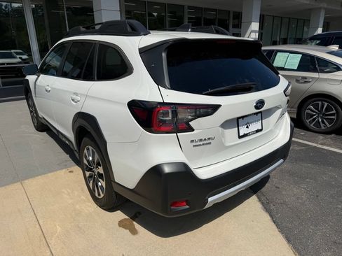 Used 2024 Subaru Outback Limited AWD/4WD image 4