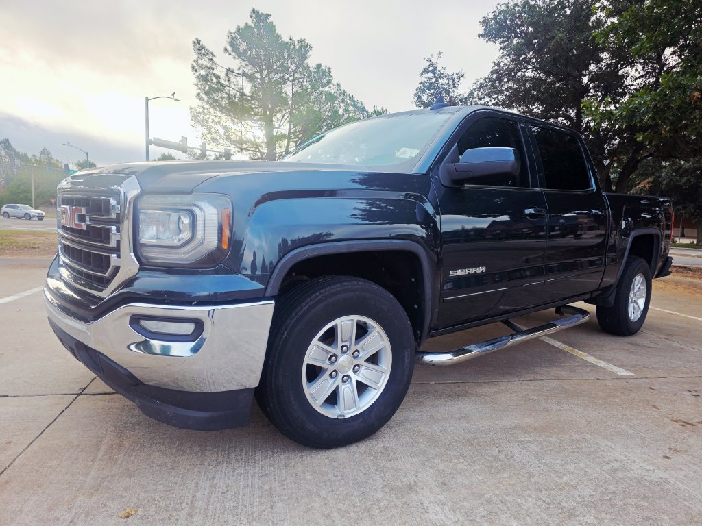 Used 2017 GMC Sierra 1500 SLE w/ SLE Value Package RWD image 1